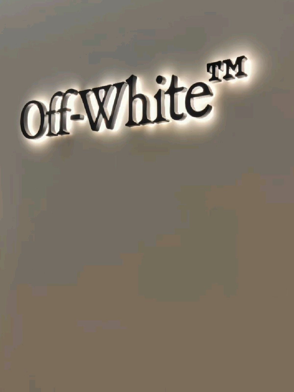 OFF WHITE