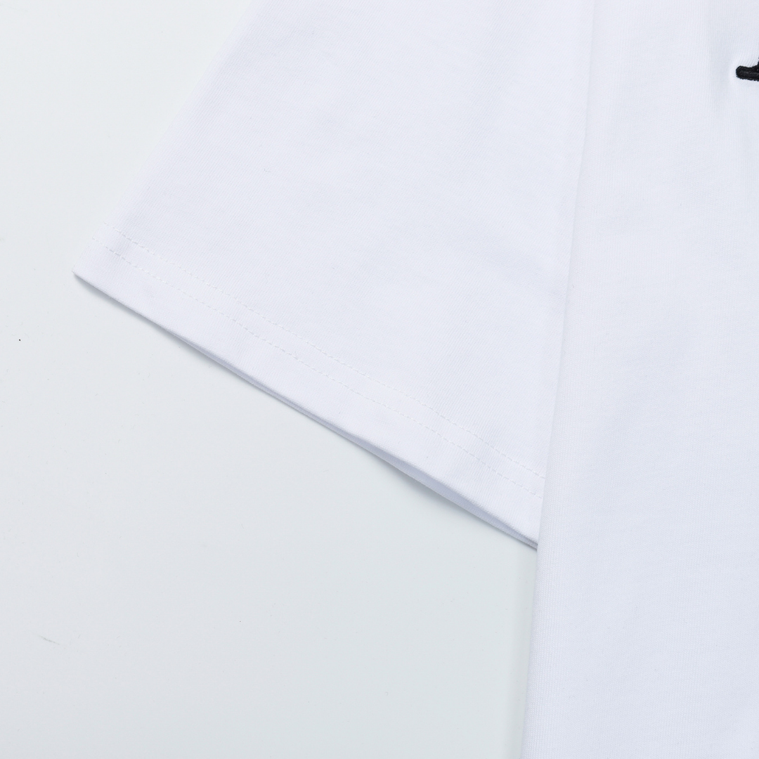 LNVN T-shirt